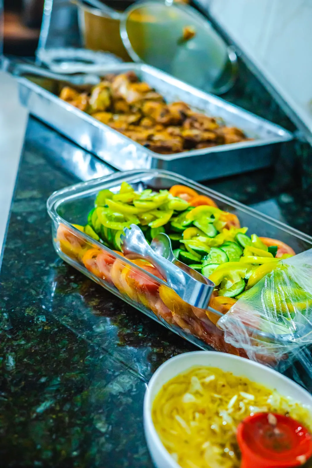 Travessa de salada com legumes